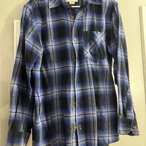 Field & Stream Blue and Black Casual Button Down Shirt